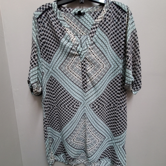 Multiple tops - Picture 3 of 12